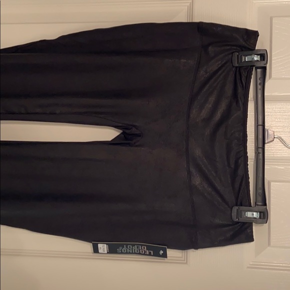 Black leggings NWT - Picture 4 of 4